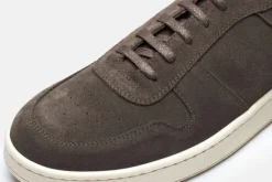 Sneaker><noscript><img width=