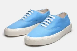 Sneaker><noscript><img width=