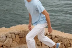 Sneaker><noscript><img width=