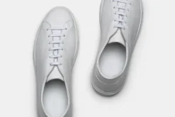 Sneaker><noscript><img width=