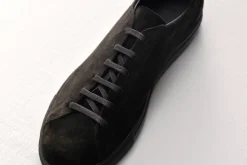 Sneaker><noscript><img width=