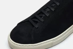 Sneaker><noscript><img width=