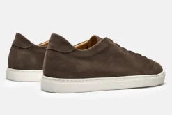 Sneaker><noscript><img width=